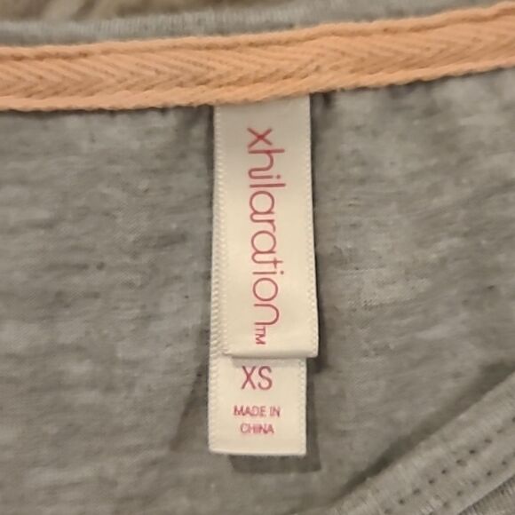 Xhiliration‎ womens gray and teal floral flowy polyester rayon tshirt size xs - Picture 3 of 5